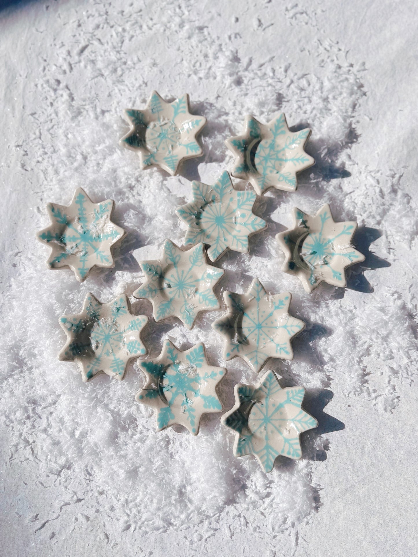 2 Snowflake Tea Light Holders "Blind Box"